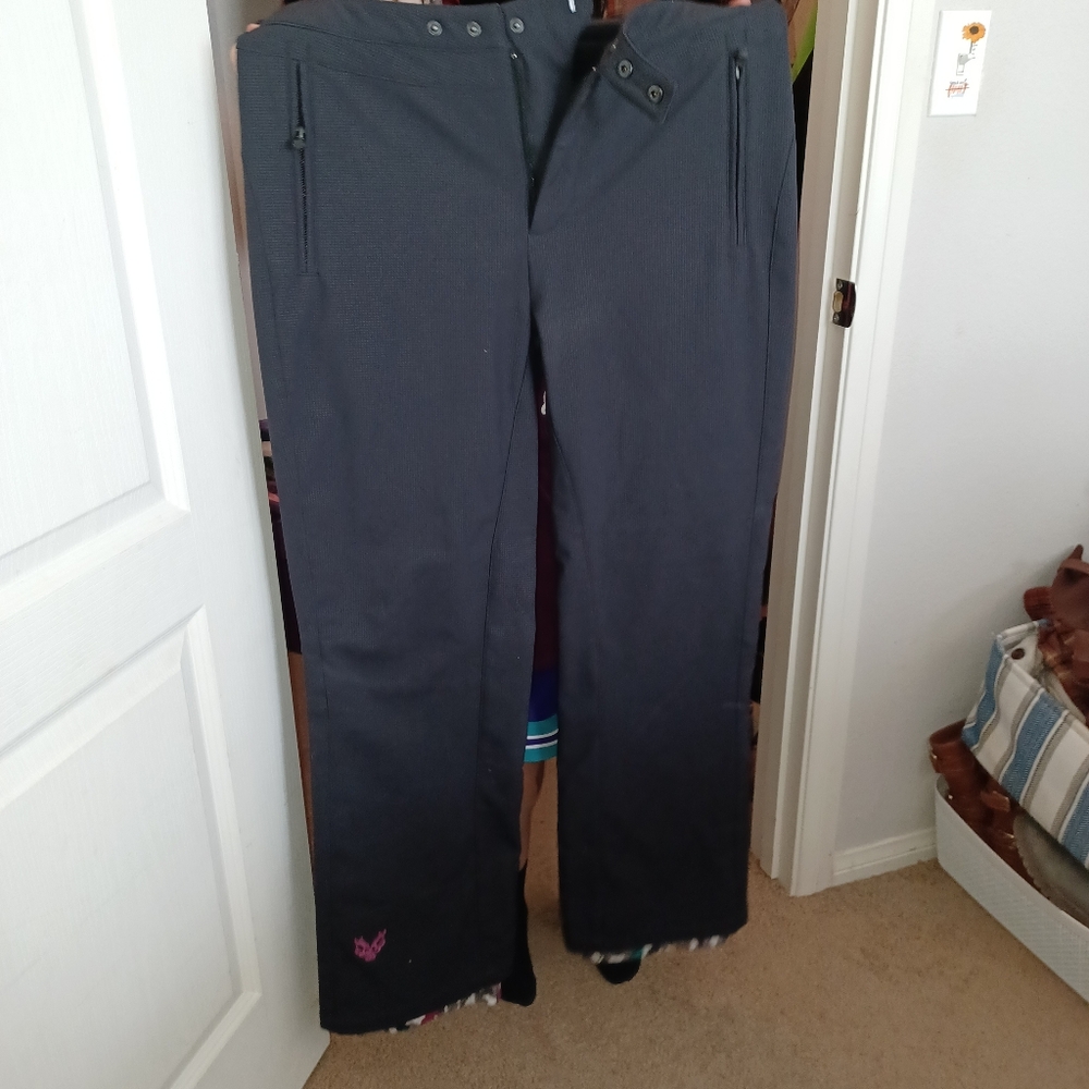 Snowboarding pants